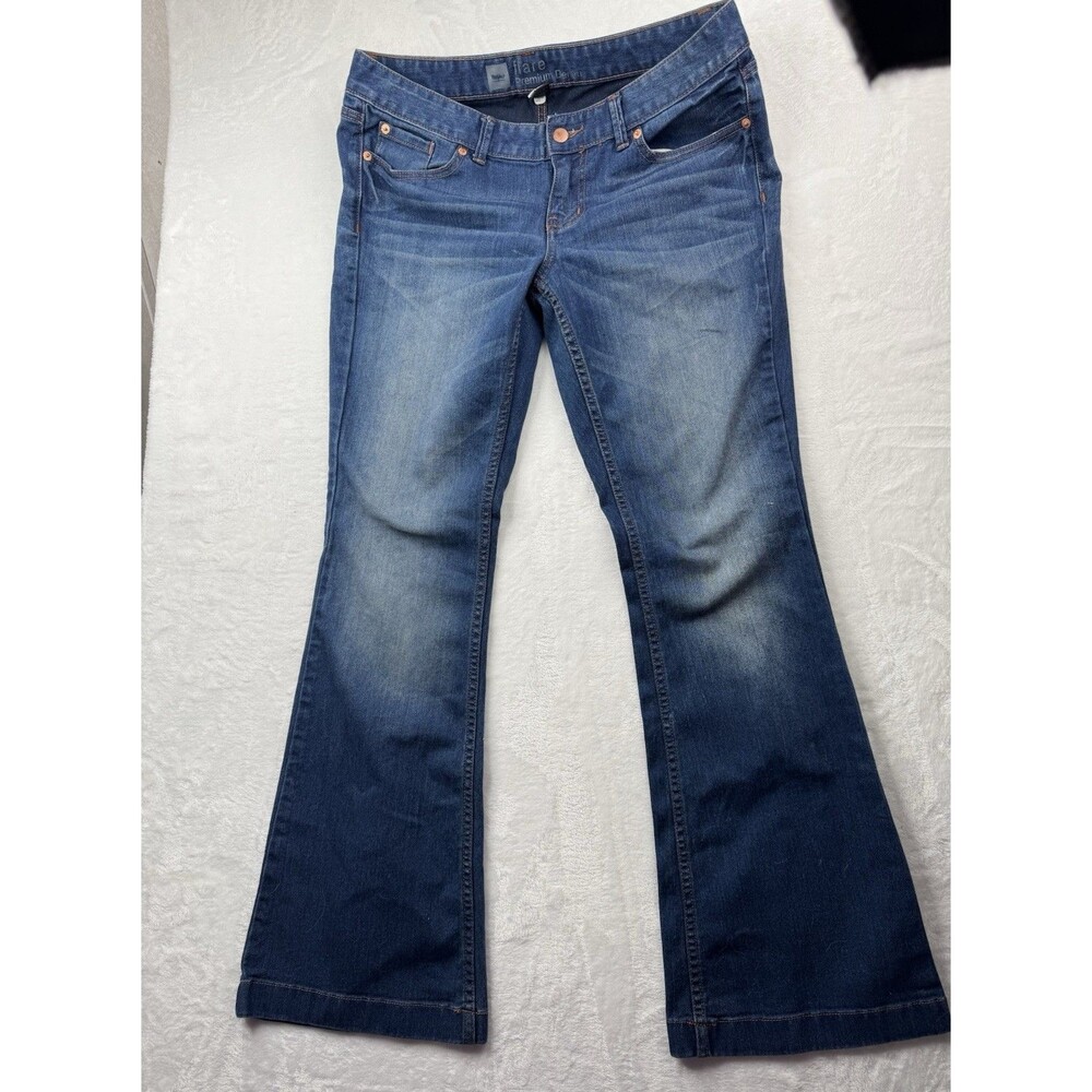 Mossimo Size 10 Womens Jeans Low Rise Flare Med Wash Stretch Inseam 32 Inches